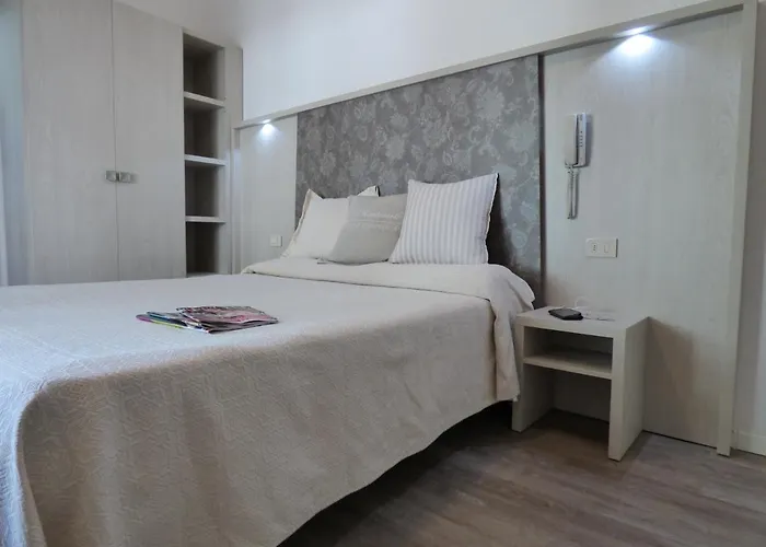 فندق Design Astra